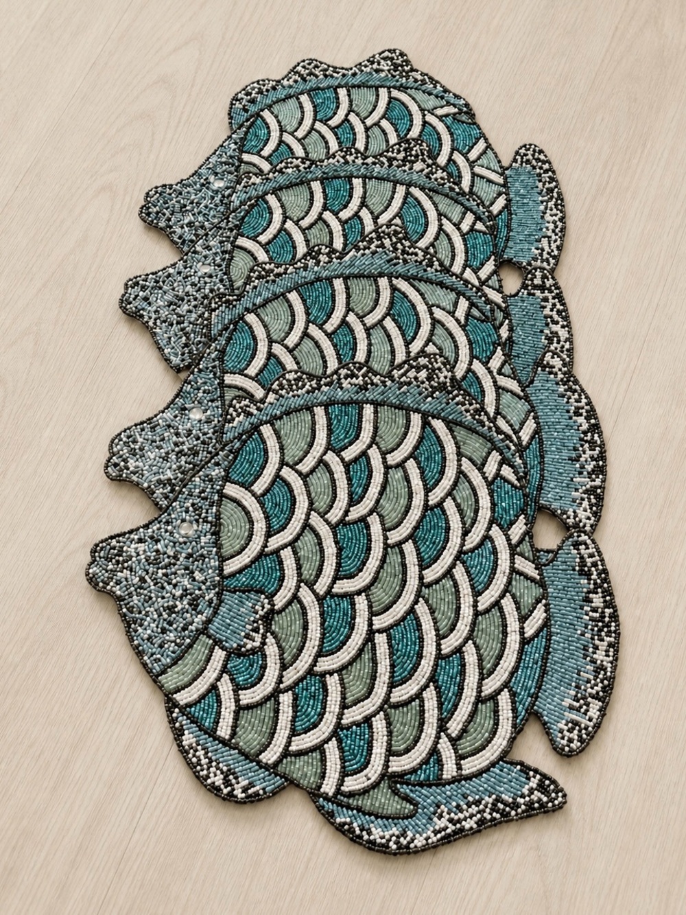 Coastal Collection Beaded Fish Placemats Set of 4 Coastal Table Chargers - Picture 2 of 5